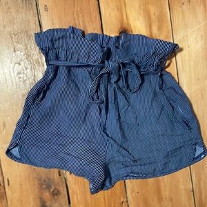 Express paper-bag shorts